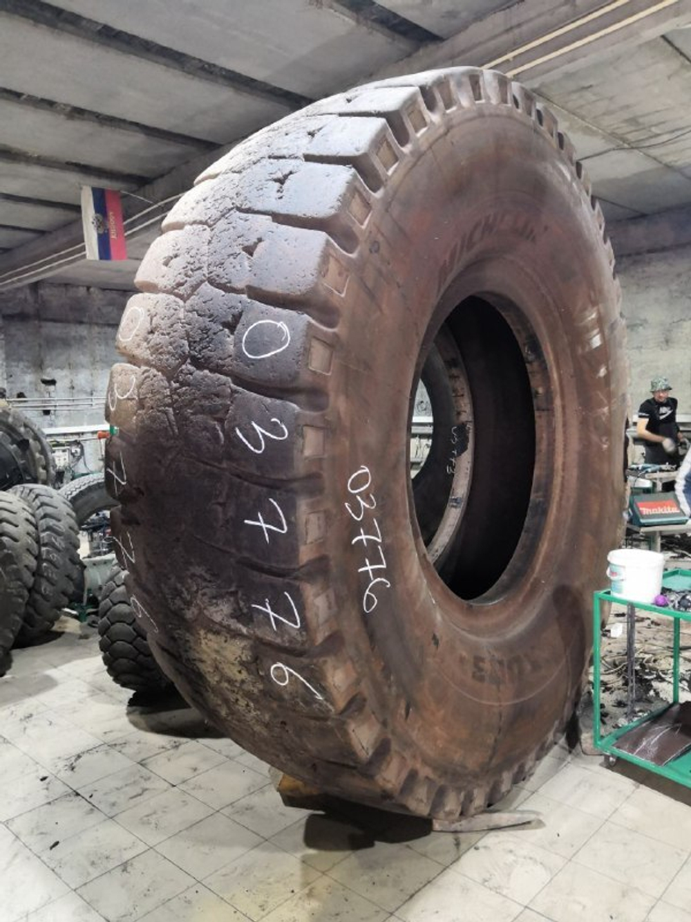 33.00R51 Michelin XDR3 шина б/у