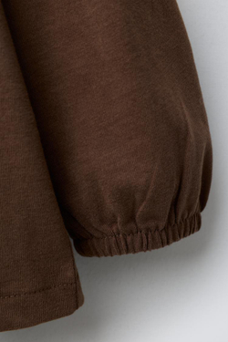 ZARA ФУТБОЛКА С ОТЛОЖНЫМ ВОРОТНИКОМ И ВЫШИВКОЙ, КОРИЧНЕВЫЙ