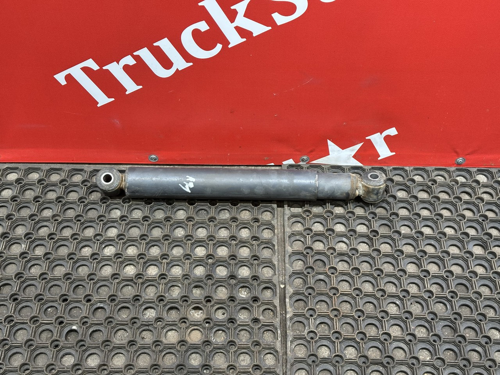 Амортизатор передний