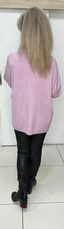 Объёмный свитер-джемпер с кармашками