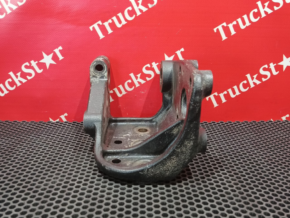 Кронштейн рессоры передней правый 2023г.