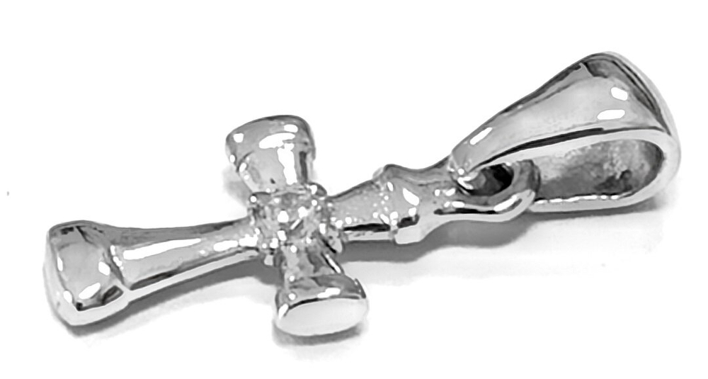 Ювелирный крест из серебра с фианитом