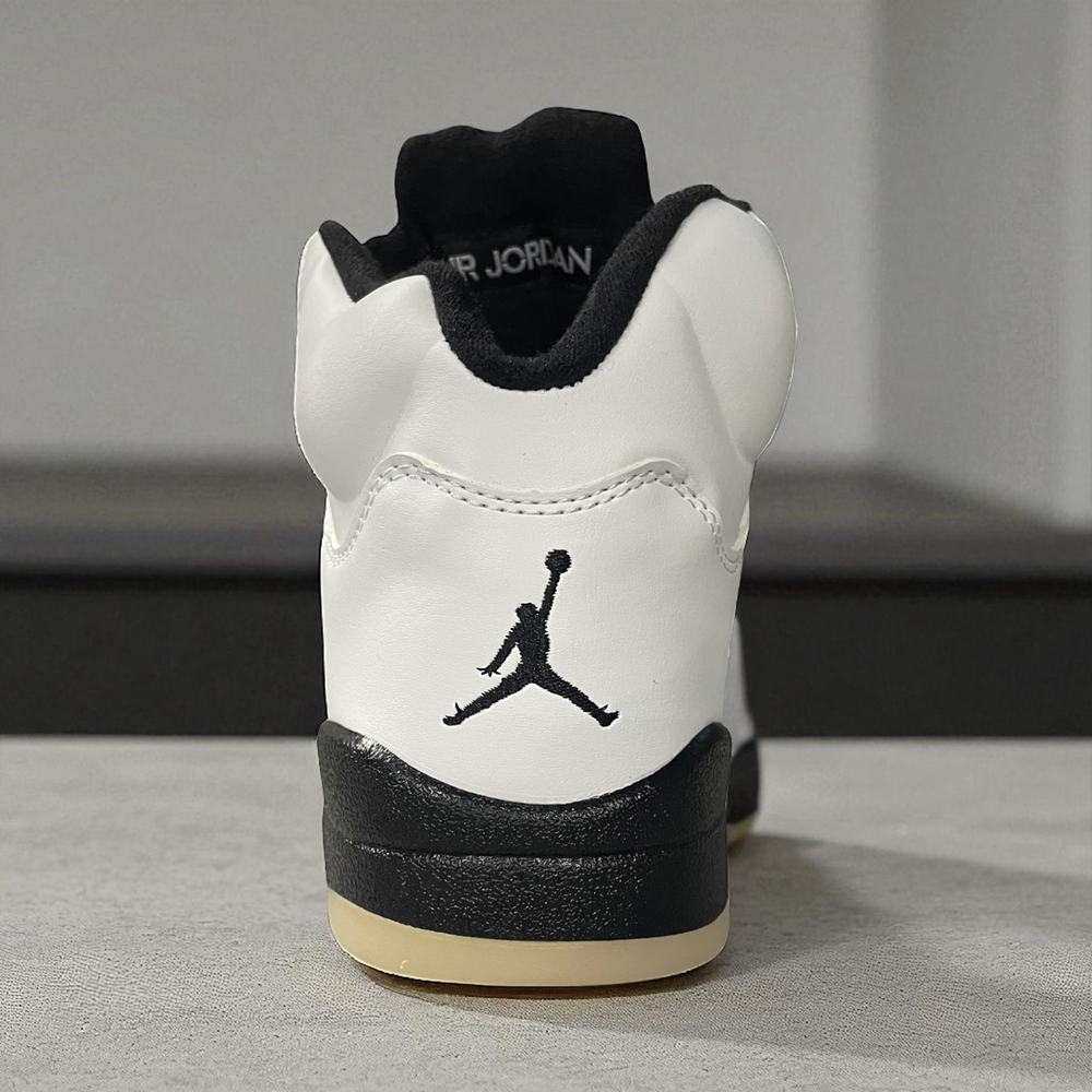 Nike Air Jordan 5 Retro • White Black