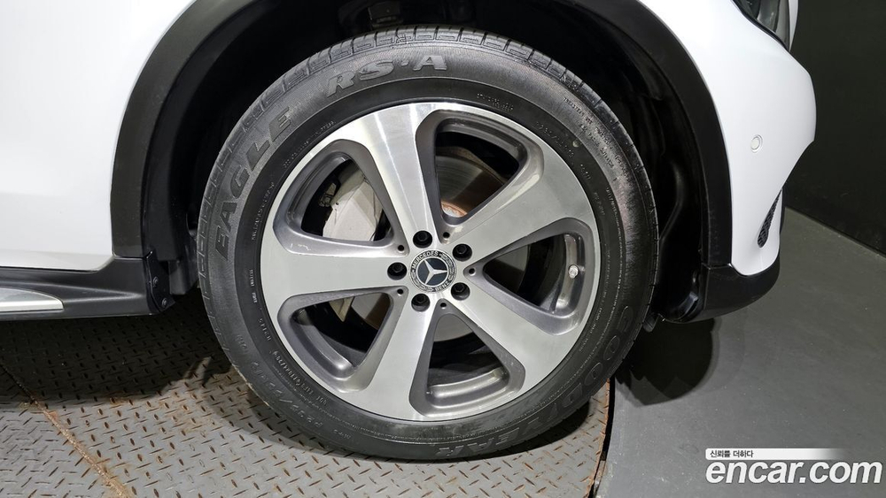 Mercedes-Benz GLC-Class X253 GLC300 4MATIC (11.2019)