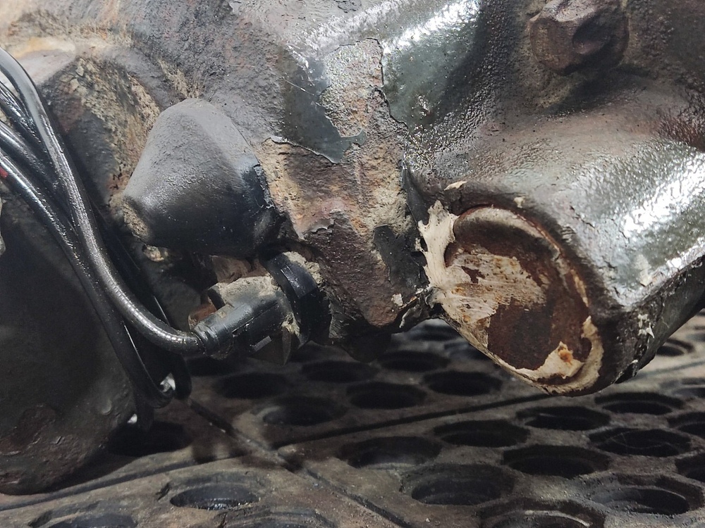 Суппорт передний правый