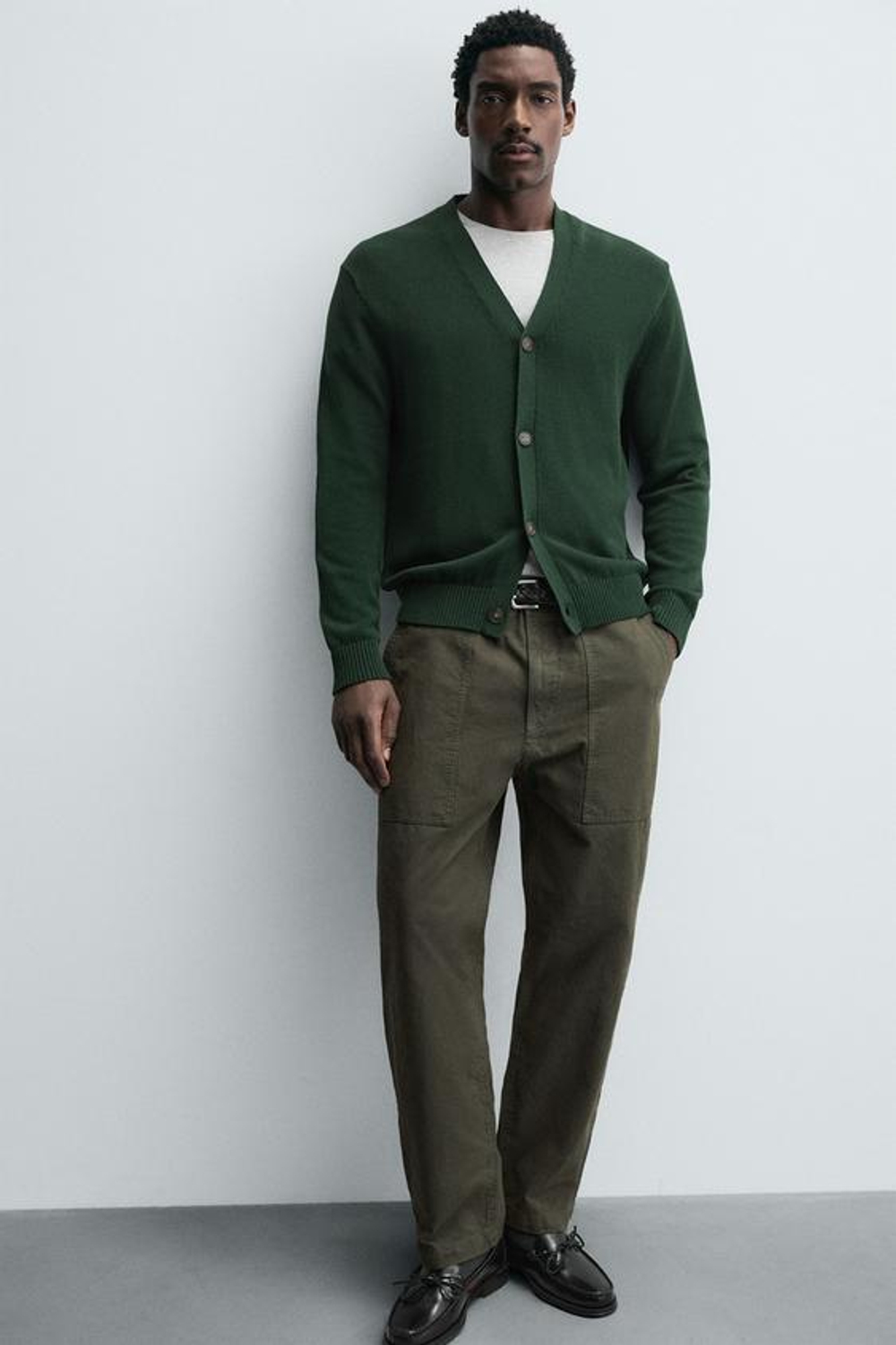 ZARA БРЮКИ STRAIGHT FIT С ЭФФЕКТОМ ПОТЕРТОСТИ, ТЕМНЫЙ ХАКИ