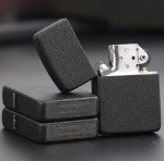 Зажигалка черная матовая Zippo с покрытием Black Crackle