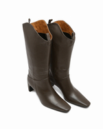 Кожаные сапоги казаки на каблуке Beatrice B - коричневый(22FA9802NAPPA)