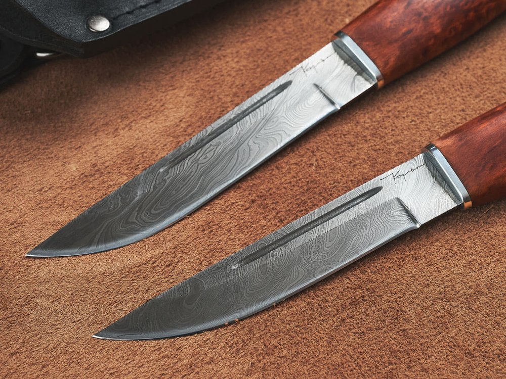 Спарка Финских ножей, дамасская сталь, рукоять мореная карельская береза