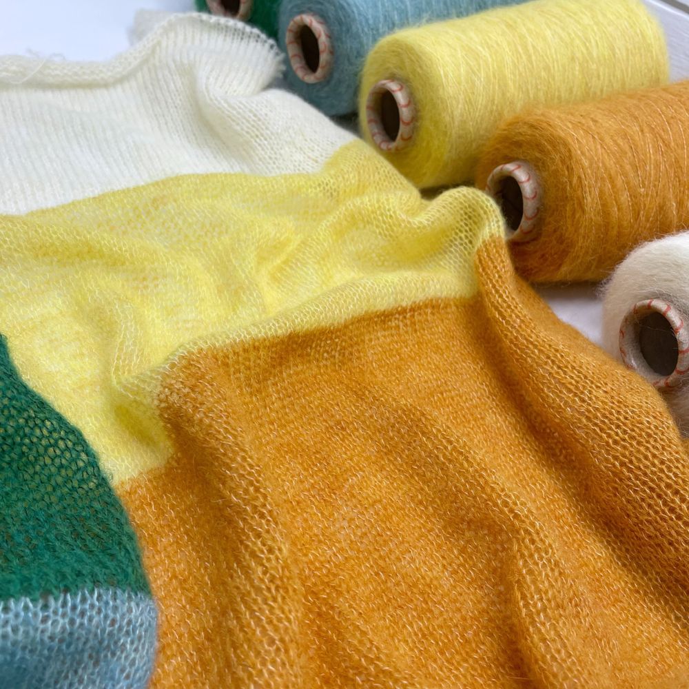 Бобинная пряжа для вязания (200 гр.) FABIANO 50% альпака суперфайн 22% меринос 28% полиамид