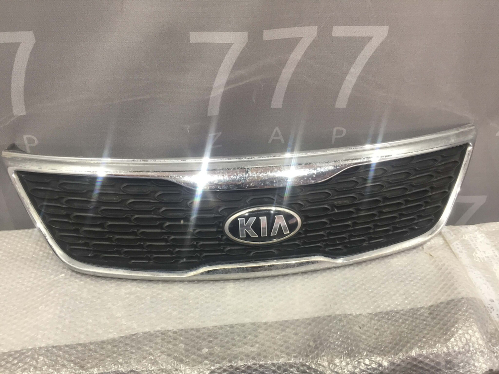 Решетка радиатора Kia Sorento 2 (XM) 12-20 Б/У Оригинал 863502p500