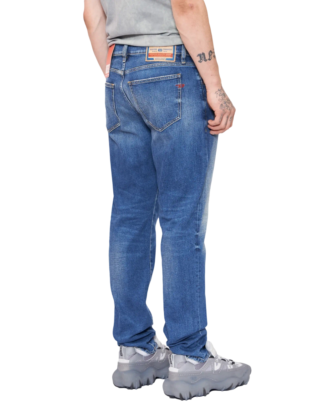 Джинсы M DIESEL