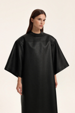 Платье-футболка из экокожи