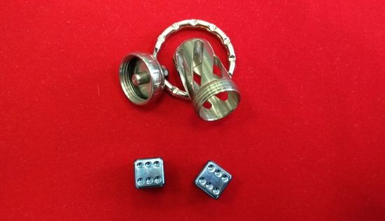 Брелок Lion Steel "Acorn Dice " L/DD TiBL