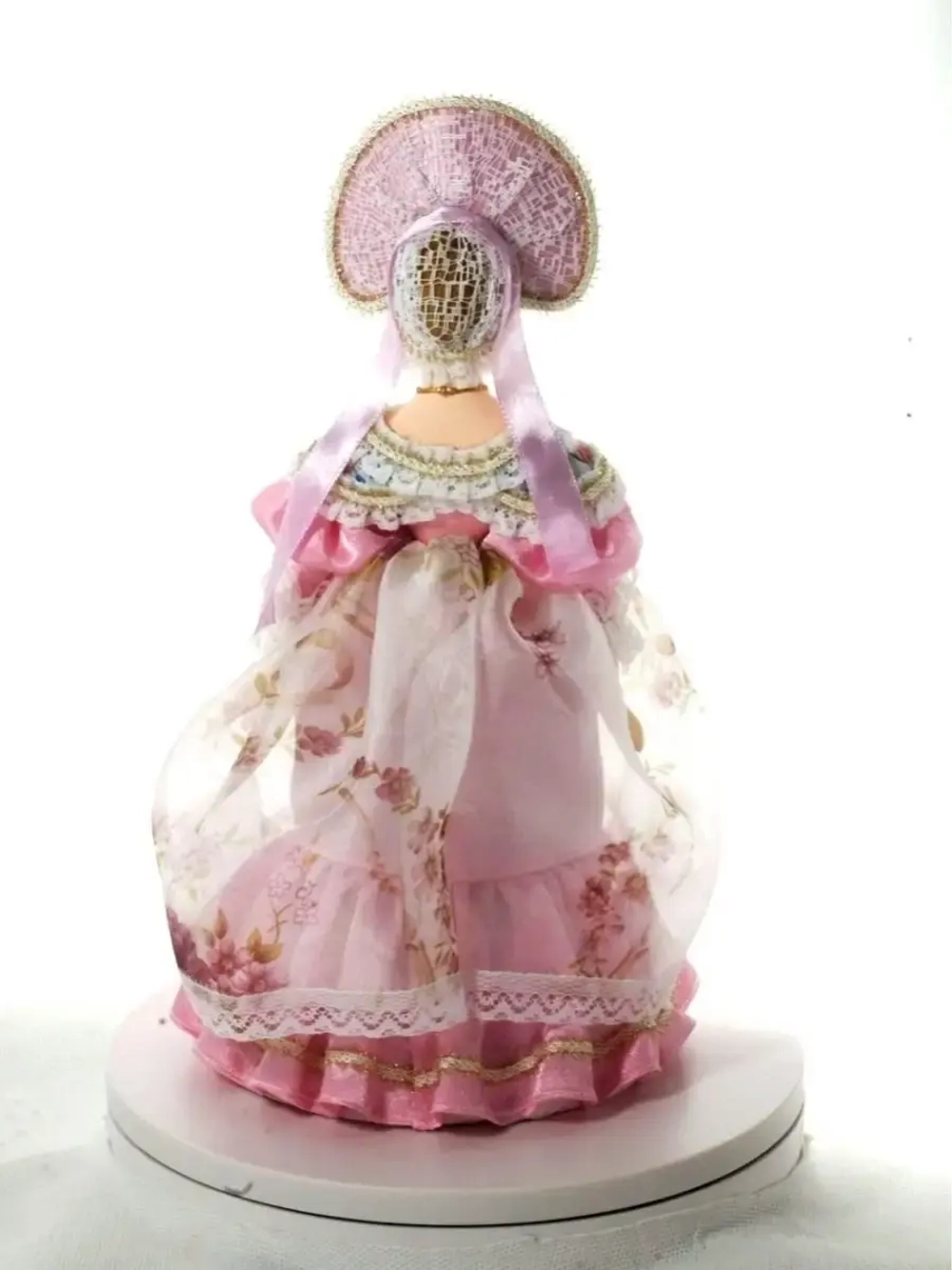 Кукла коллекционная Дама в летнем капоре и платье