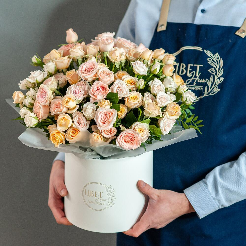 Кустовая роза в шляпной коробке размер XL