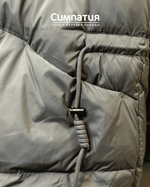 Классическая серая куртка, на молнии и клепках