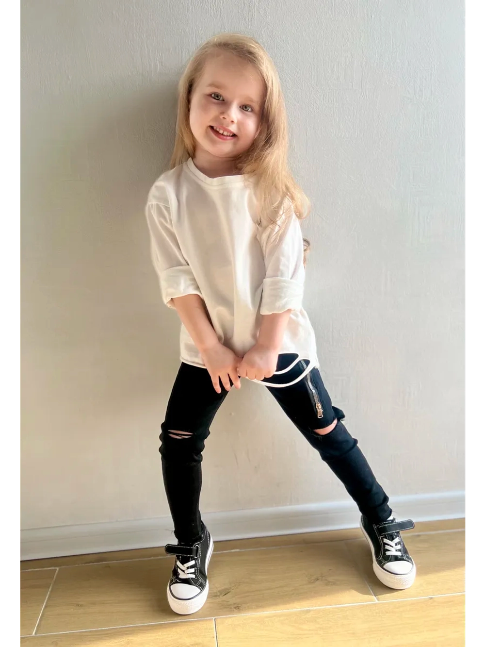 Облегающие брюки с разрезами