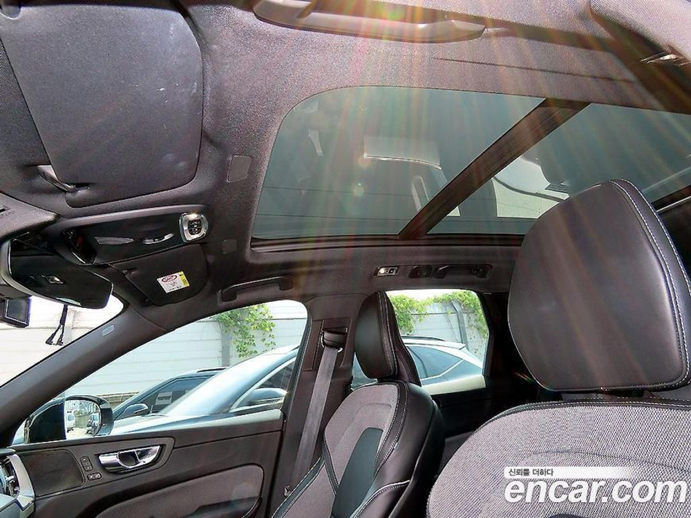 Volvo XC60 2 Generation T8 R-Design (02.2021)