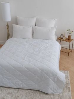 Одеяло всесезонное окантованное, Евро (220*205), микрофибра (150 г/м2)