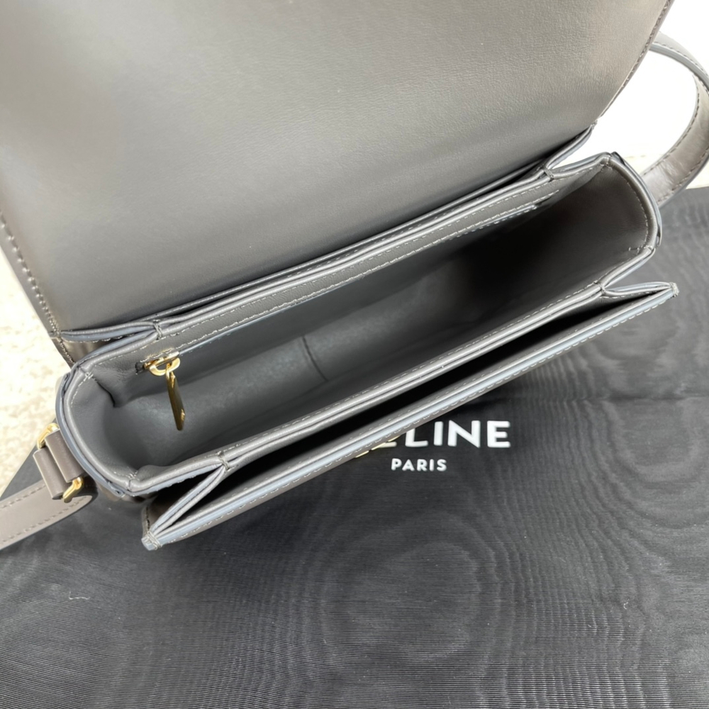 Celine Triomphe Bag 18 cm