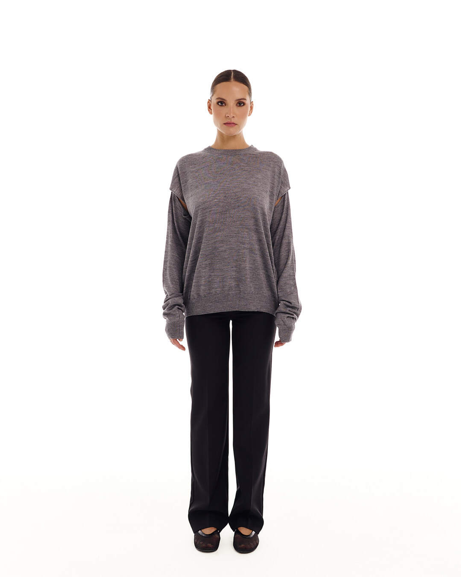 Свитер серый  Grigio (Гриджо) с разрезом серый