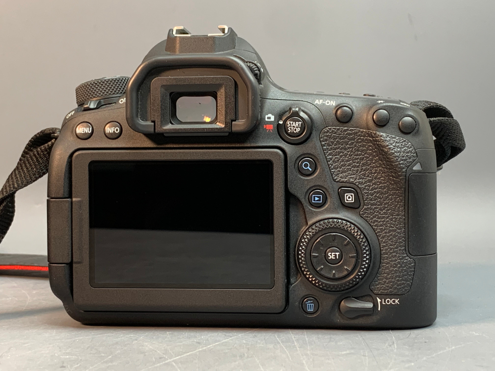 Canon EOS 6D Mark II Body 7.536 кадров