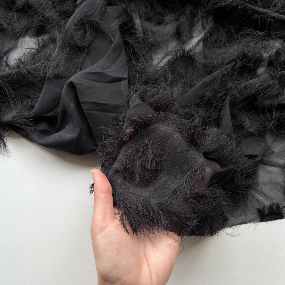 Шифон Черный изящный павлин