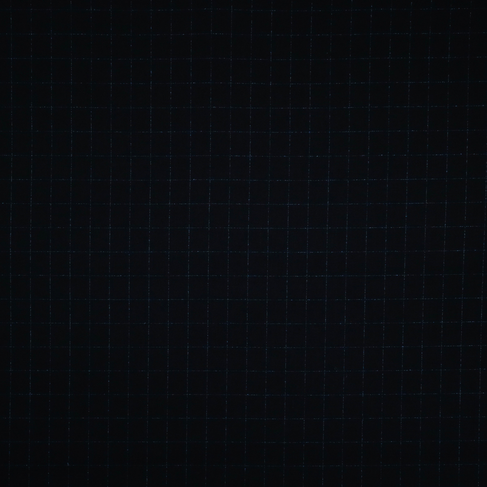 Шерстяная с добавлением кашемира ткань в тонкую клетку синего цвета