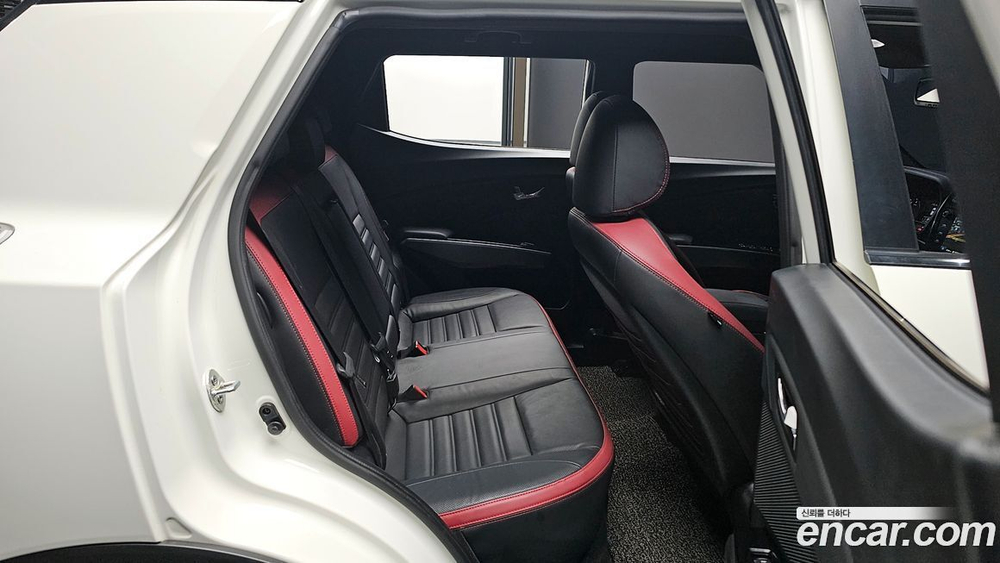 KG Mobility (Ssangyong) Very New Tivoli Бензин 1.5 2WD (11.2019)