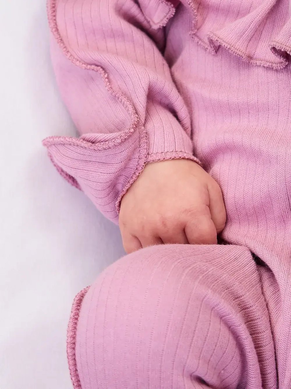 Комбинезон на выписку для новорожденного