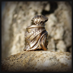 Бусина "Воительница" для темляков или браслетов , бронза