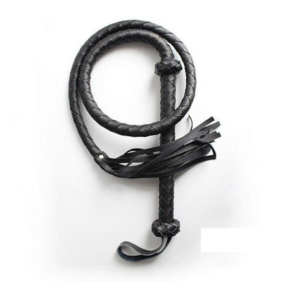 Плеть черная из искусственной кожи с длинной рукоятью (Цвет: черный)