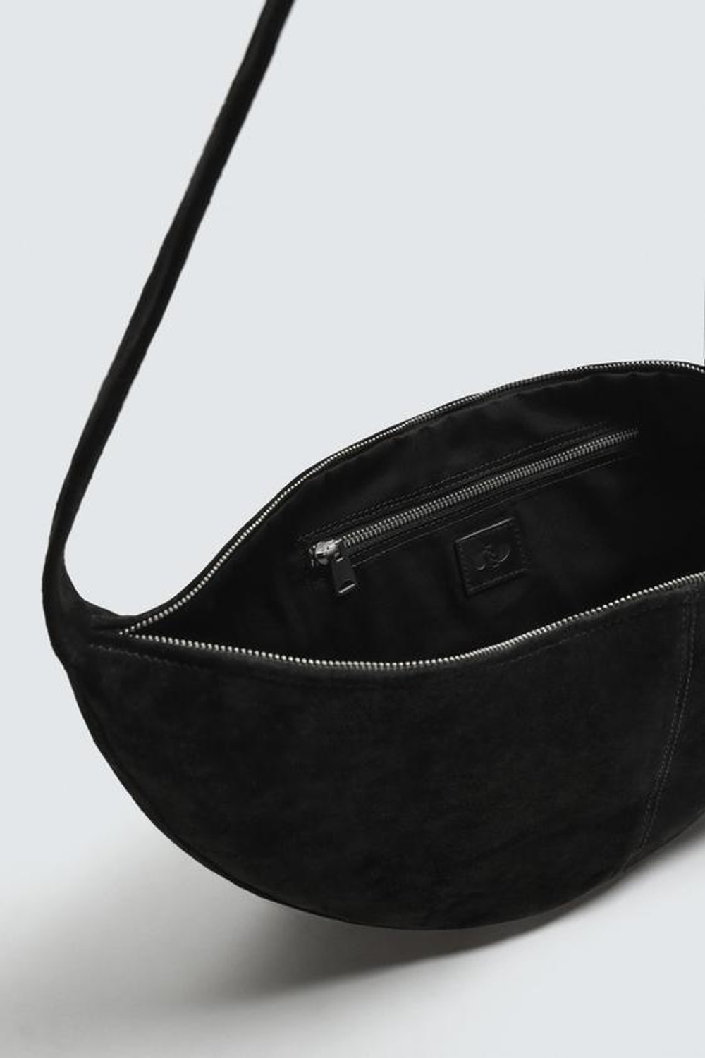 ZARA КОЖАНАЯ СУМКА, ЧЕРНЫЙ