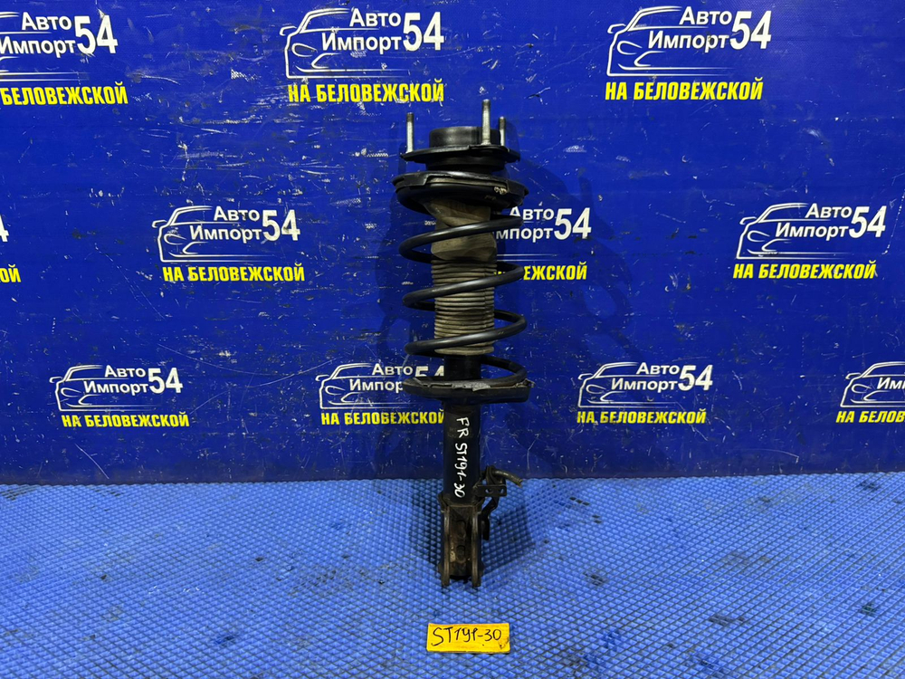 Стойка передняя правая TOYOTA CORONA 1993