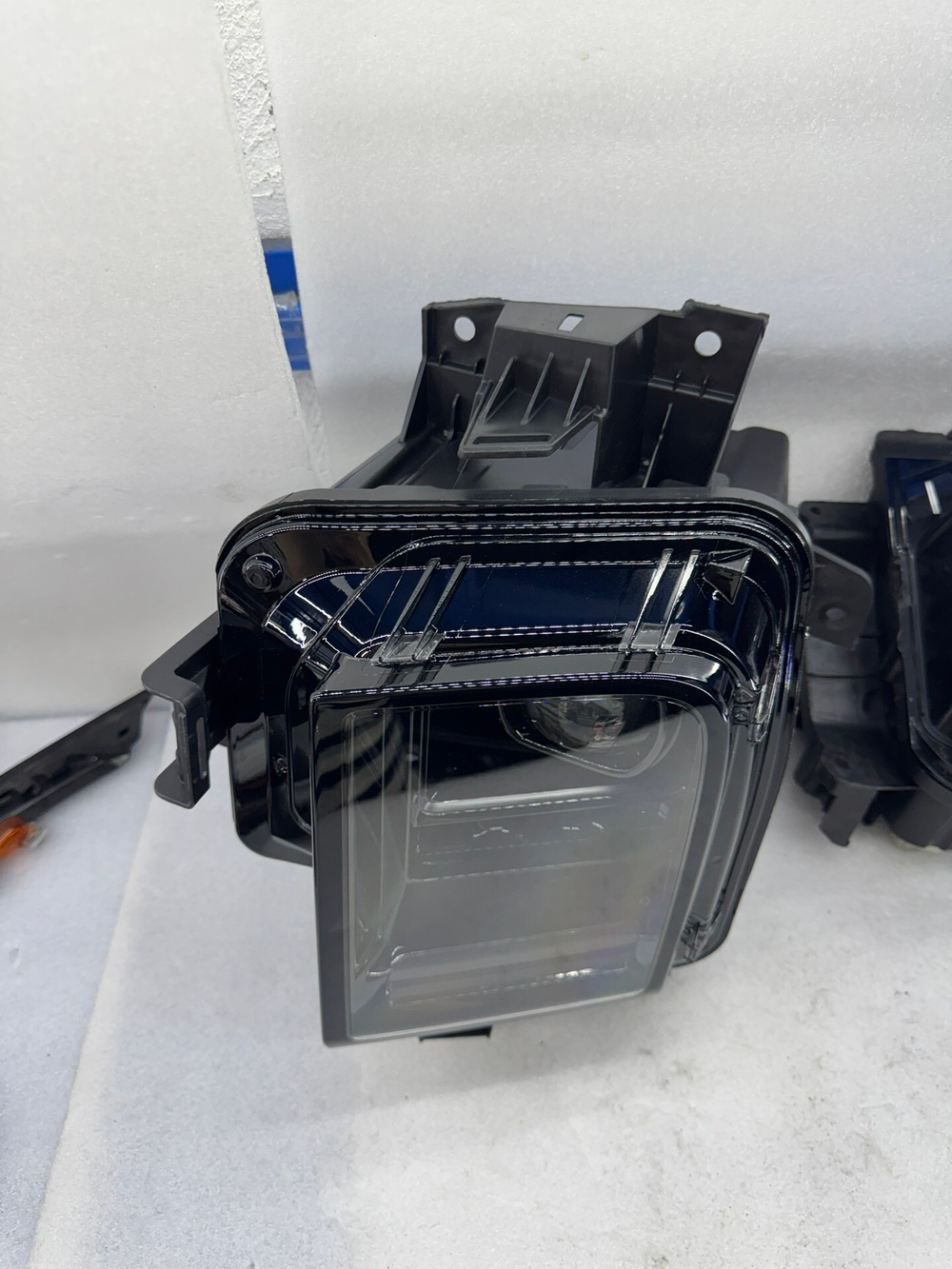 Фара правая LED оригинал для Li Auto L9 ()