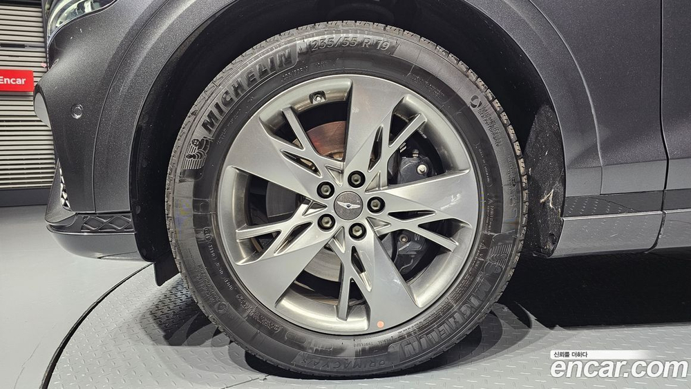 Genesis GV70 2.5T Бензин 2WD (05.2021)