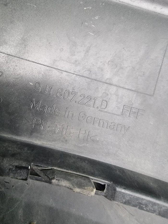 Бампер передний Porsche Taycan (2019-2024)