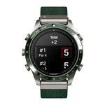 Спортивные часы Garmin MARQ Golfer (Gen 2), нейлоновый ремешок цвета «сосновый лес», силиконовый ремешок цвета «сосновый лес» Безель из титана и керамики, корпус из титана, AMOLED-дисплей с куполообразным сапфировым стеклом. Нейлоновый ремешок жаккардовог
