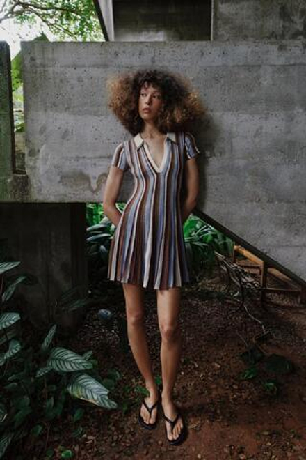 ZARA ПОЛОСАТОЕ ПЛАТЬЕ С ВОРОТНИКОМ ПОЛО, КОРИЧНЕВО-СИНИЙ