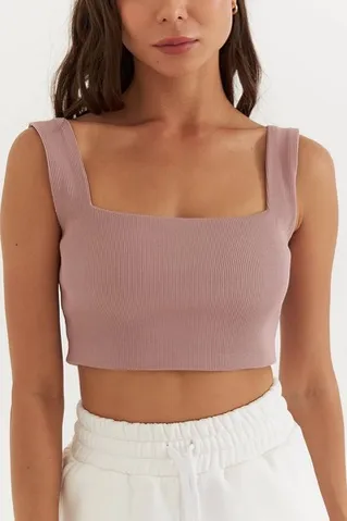 Кроп топ цвета розовое латте