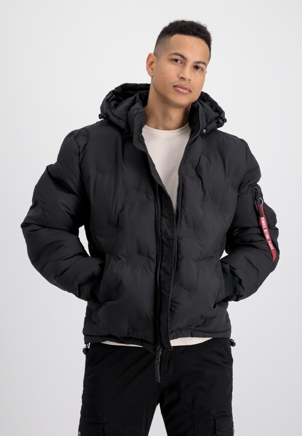 Куртка утепленная мужская ALPHA INDUSTRIES Hooded Logo Puffer
