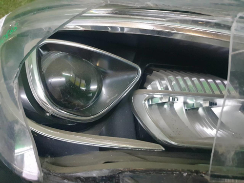 Битая Фара правая Mercedes CLA C117 (2016-2019) LED
