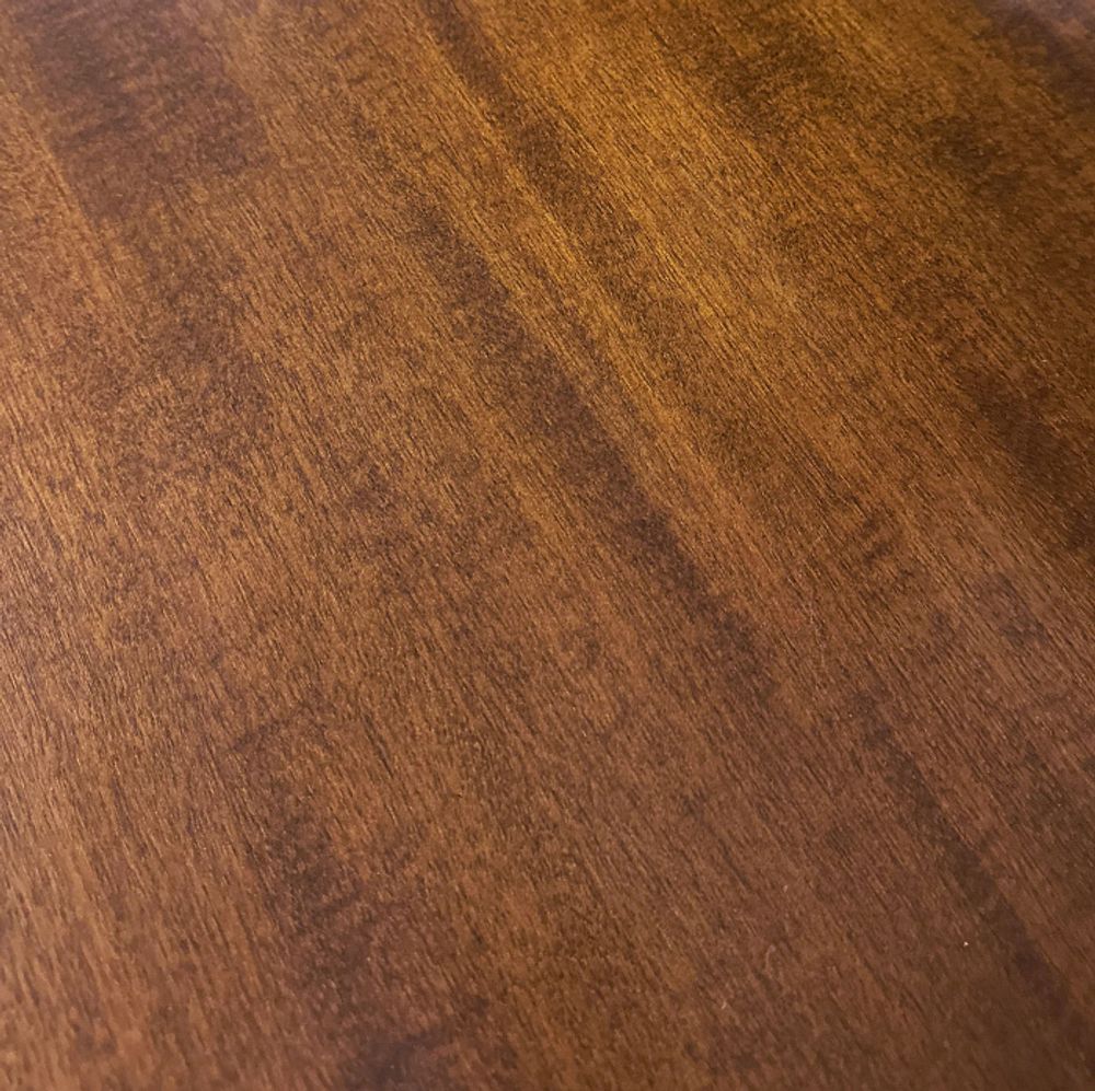 Бюро с решеткой