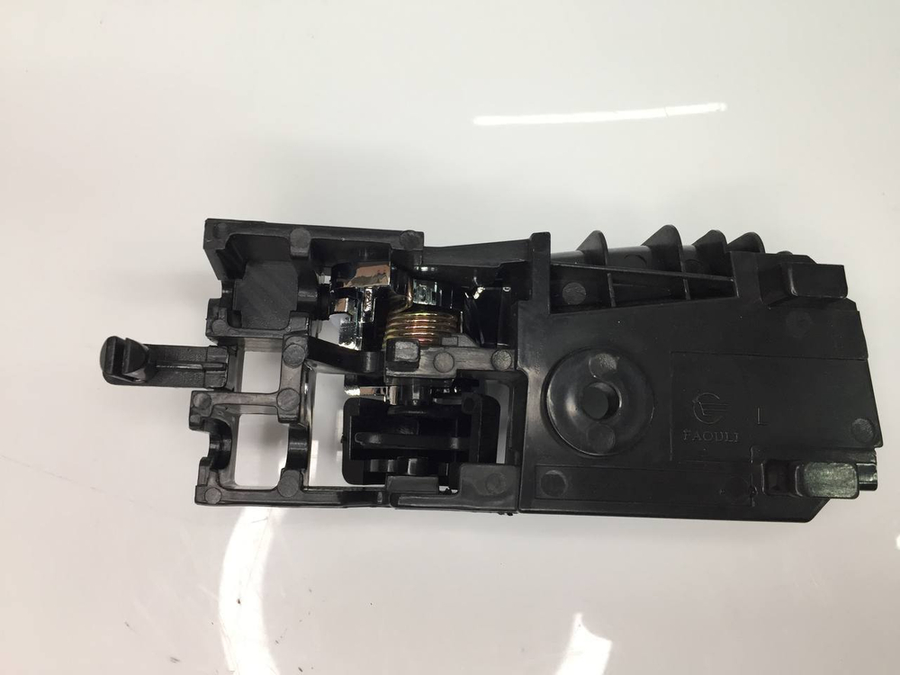 Ручка двери внутренняя ЛЕВАЯ B6105300B28 Lifan Solano, Solano New