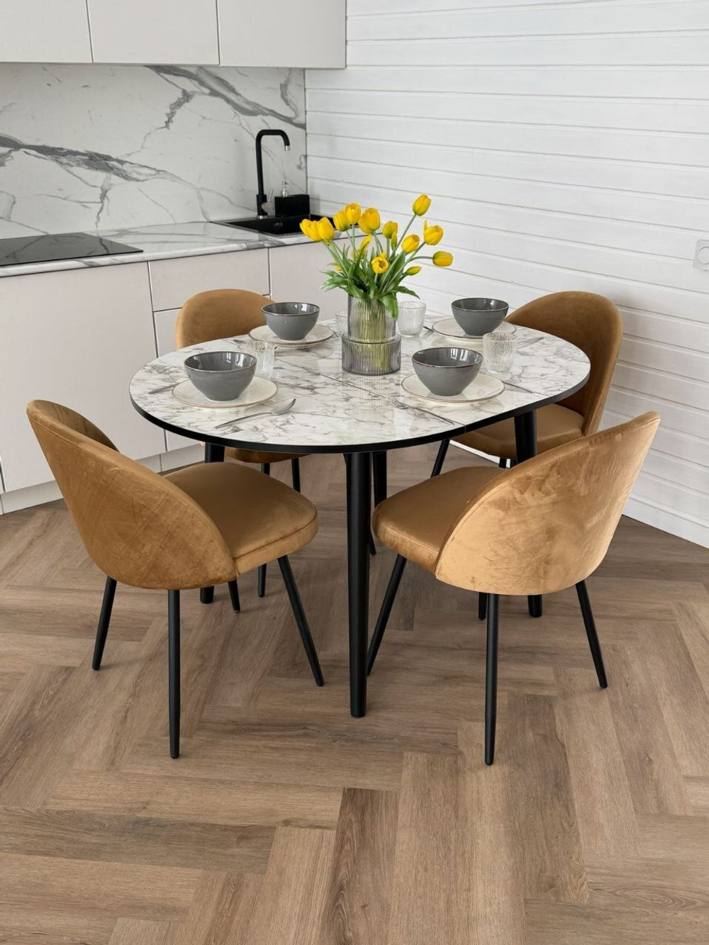 Круглый раздвижной стол "Итальянский мрамор мрамор" и 4 стула Элион