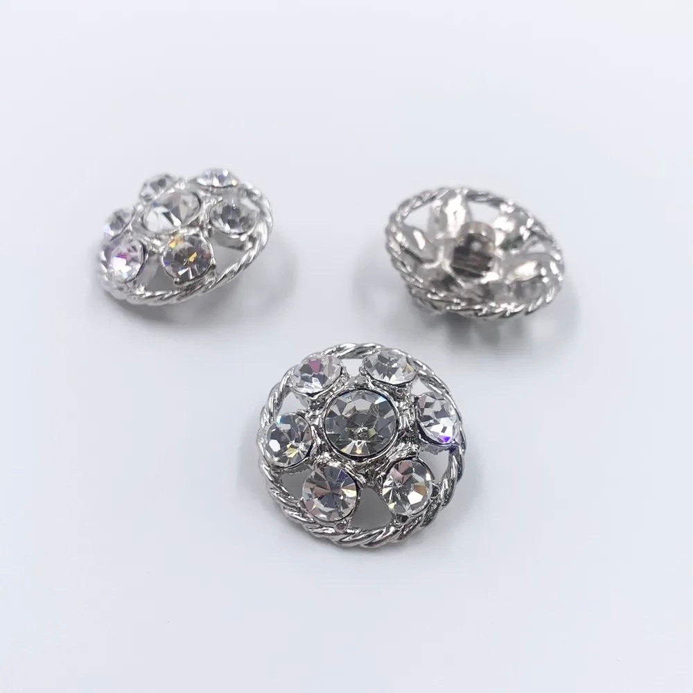 B423 Пуговицы со стразами SWAROVSKI