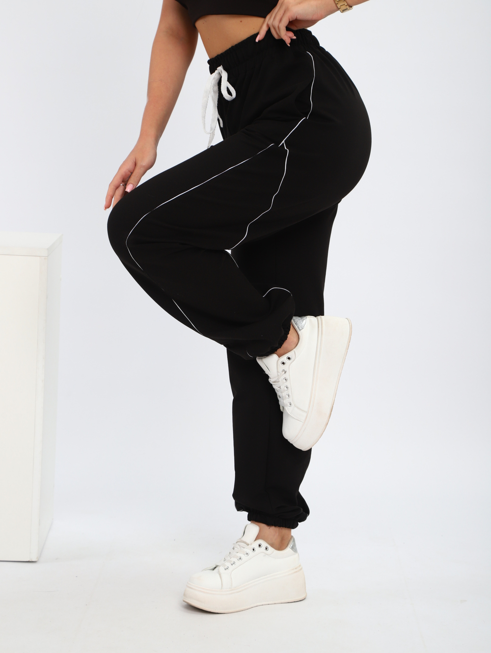 Джогеры "ЭЙС" черные