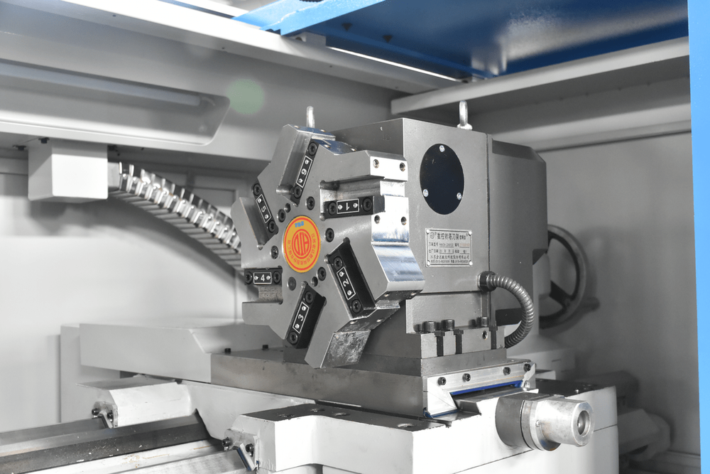 MetalTec CK 36x750 токарный станок c ЧПУ с горизонтальной станиной