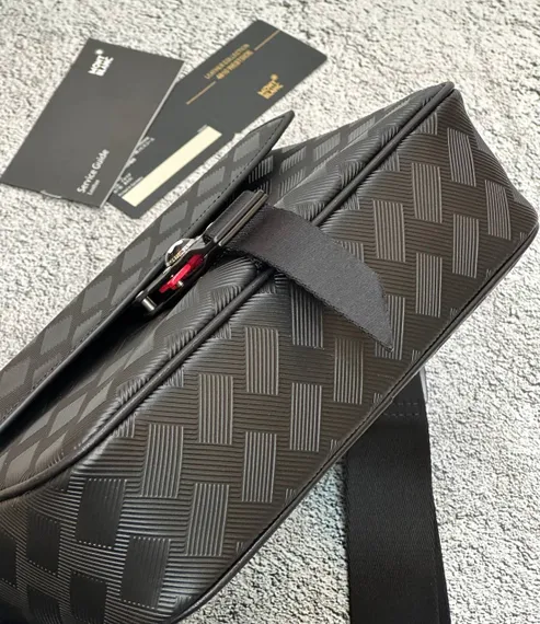 Сумка-мессенджер MONTBLANC EXTREME 3.0 C ПРЯЖКОЙ LOCK 4810 В ФОРМЕ ЛИТЕРЫ М